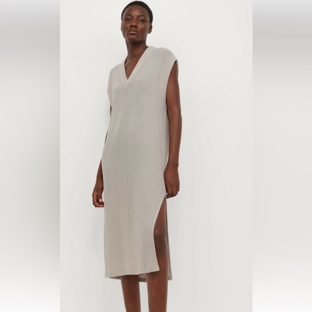 Beige Sleeveless knit midi Dress